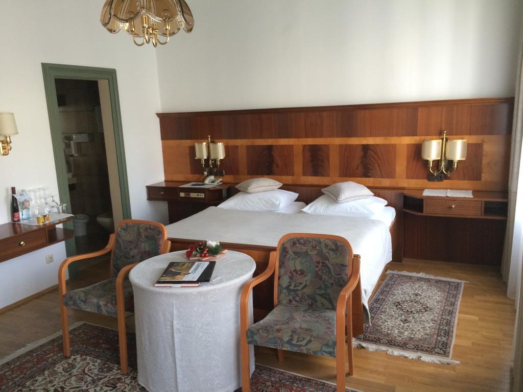 Seehotel Schwan Гмунден Екстериор снимка